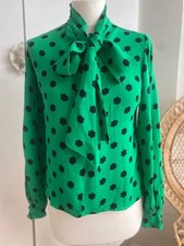 Christian Dior Vintage Seidenkrepp Bluse in lebhaftem Apfelgrün mit Blumenpunkten