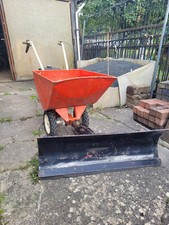 Hako Variette mit Kipp-Mulde, Schneeräumschild und Gewicht, ILO 2 Takt