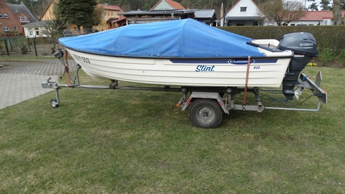 Motorboot mit trailer - mit,