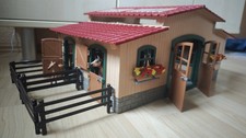Schleich Pferdestall mit