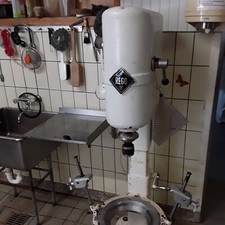 Rego Anschlagmaschine mit 2x 20 Liter
