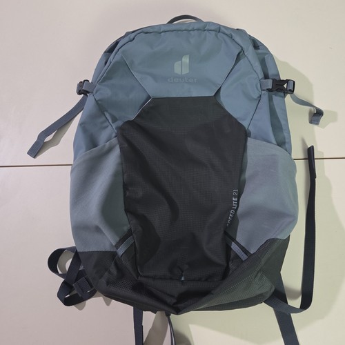 Worn once deuter speed lite - once, 21