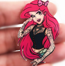 YpS Pin Brosche Gothic  Arielle Sailormoon Schneewittchen Yasmin  Button DifY
