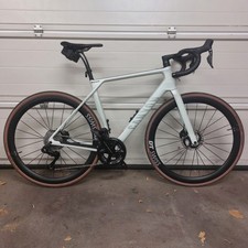 Canyon Endurace CFR Di2 Reise