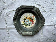 Aschenbecher - Zinn mit Blumenmotiv