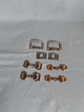 Verschiedene Schnallen-paarweise-z.T. mit Aufdruck-gebraucht