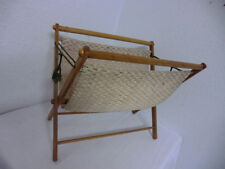 Stylischer Zeitungsständer