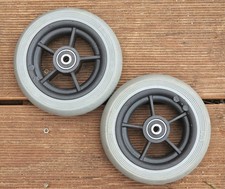 2 Stk. Vollgummi Rollstuhl Räder - 140x40 - mit Kugellager, 40er Achsbreite !