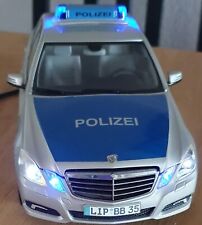 MB E-Klasse 2009, Polizei, mit Licht und Netzteil, 1:18, ohne OVP, UNIKAT