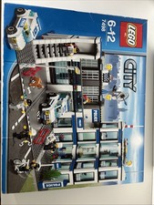 LEGO CITY: Police Station (7498)