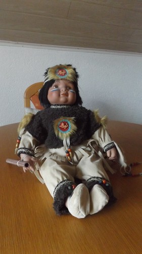 Indianerpuppe