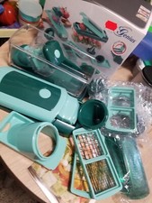 Genius-Nicer Dicer 16-tlg. Gemüseschneider+2 Reib-Einsatz Würfel Große Behälter