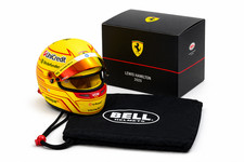 Lewis Hamilton Helm Ferrari