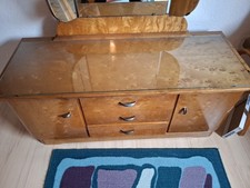 Spiegelkommode mit Großem