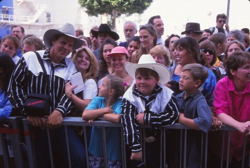 Dia garth brooks - dia, bekommt