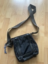 s.Oliver Damenhandtasche in Schwarz