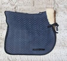 Satteldecke (Schabracke) mit Lammfell unterlegt, wattiert - blau wie "N E U"