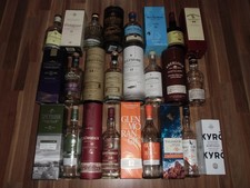 14 leere Whisky Flaschen mit Umverpackungen, Zustand gut/sehr gut
