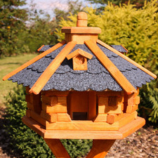 Vogelhaus Holz mit Ständer