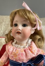 Entzückende kleine Armand Marseille 390 Biskuitkopf antike Puppe 15 cm