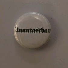 Unantastbar Button 5