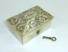 Kleine ausgefallene Perlmutt