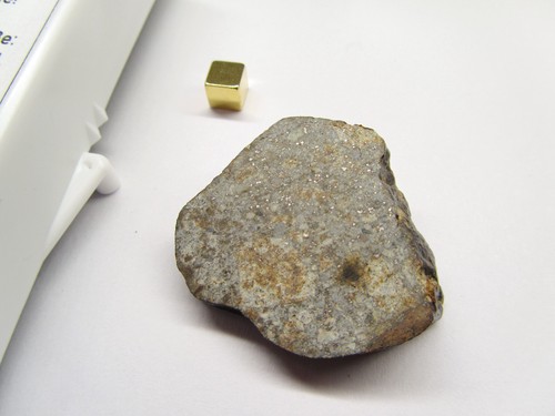 Meteorit nwa869 mit 13 - meteorit, l3-6