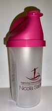 Praktischer Shaker für die Zubereitung von Diät-Drinks  Nicola Sautter (B-Ware)