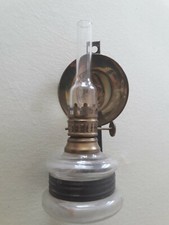 alte Wandpetroleumlampe mit Messingspiegel um ca.1910