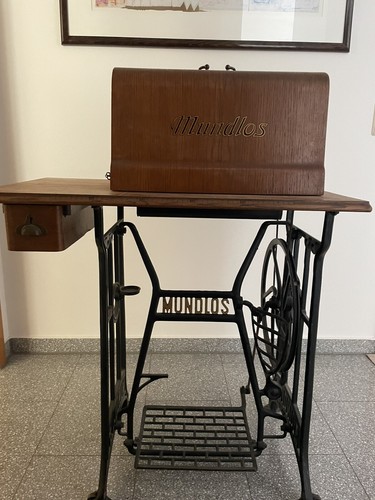 Antike nähmaschine mundlos - antike,