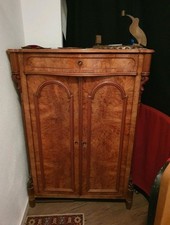 VERTIKO NUSSBAUM Schrank