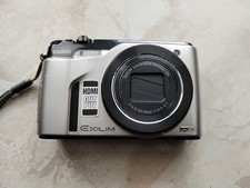 Casio EX-FH100 DigitalKamera 10,6 Megapixel | Silber