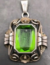 Antike Art Deco Anhänger Silber 835 B.R.P Mit Grünen Glass Stein