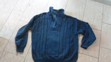 Jeansblauer Baumwollpullover