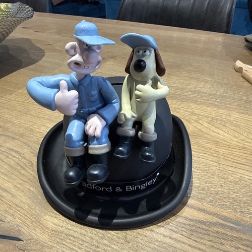 Wallace gromit bowler hut - &,
