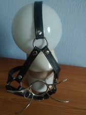 Ledermaske aus Kunstleder -