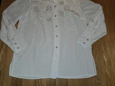 schöne weiße Bluse für