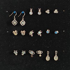 NEU Ohrringe Mondstein grau