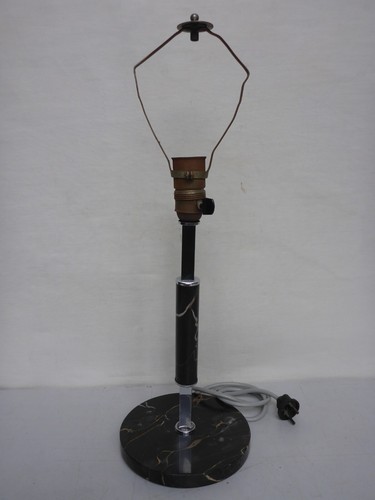 Fuß von alte tischlampe - fuß,