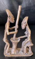 Alter Ashanti Gelbguss * Ghana * Figurengruppe Mann und Frau kochen * 9 cm groß