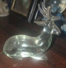 Glasfigur Hirsch Liegend