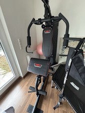 Fitnessgerät mit Butterfly