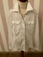 weiße klassische Hemdbluse