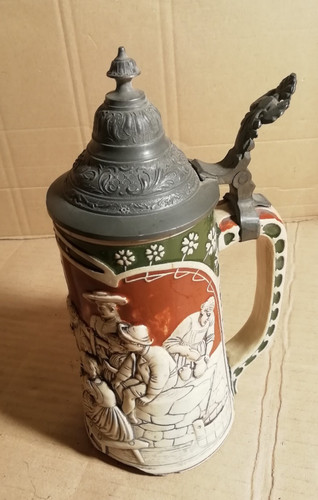 Alter bierkrug mit - mit, zinndeckel
