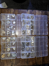 Basteln, Deko, evtl. Kita Sammlung, Fossilien, vier Sammelkästen 