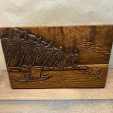 Handgeschnitztes Holz Relief