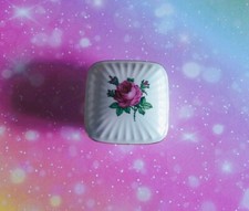 PORZELLAN-DOSE- SCHMUCKDOSE -