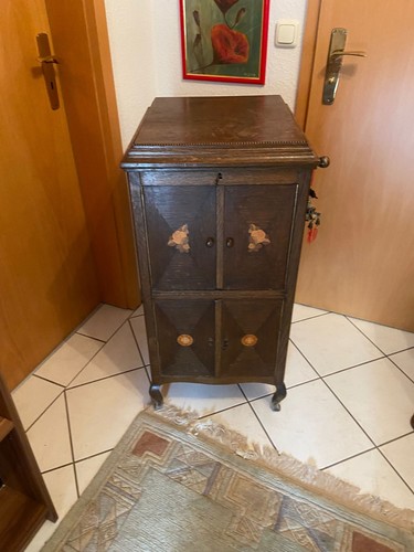 Musikschrank mit