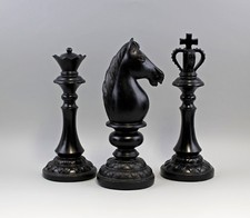 9973070-d Figure Sculpture