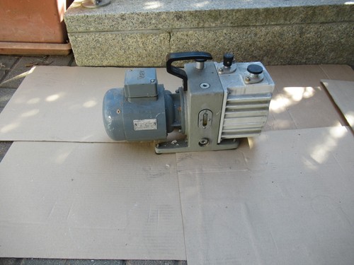 Leybold trivac d2a - leybold,